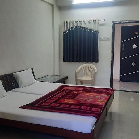 Hotel Rajtilak Guest House Vadali Ngoại thất bức ảnh
