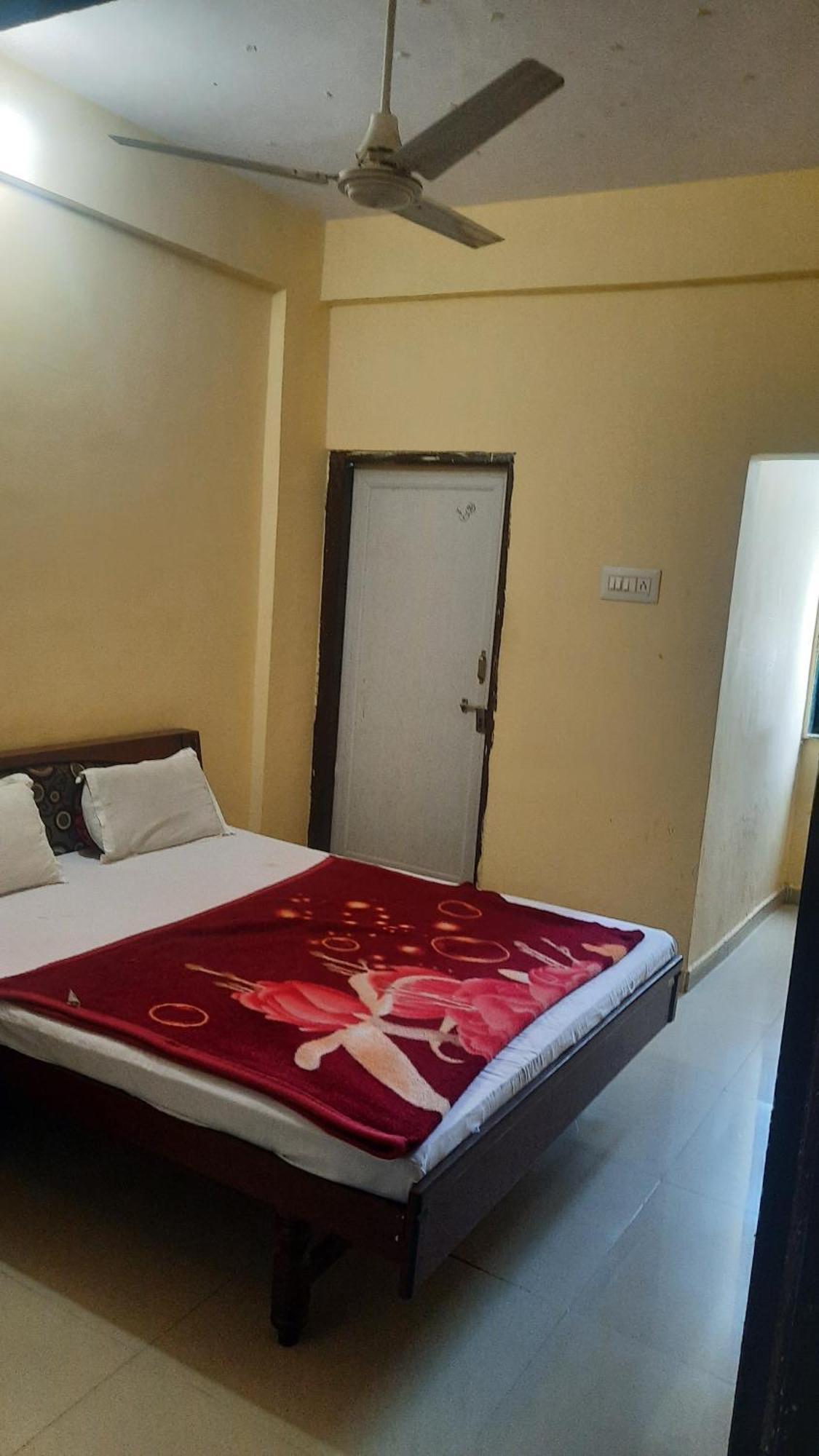 Hotel Rajtilak Guest House Vadali Ngoại thất bức ảnh